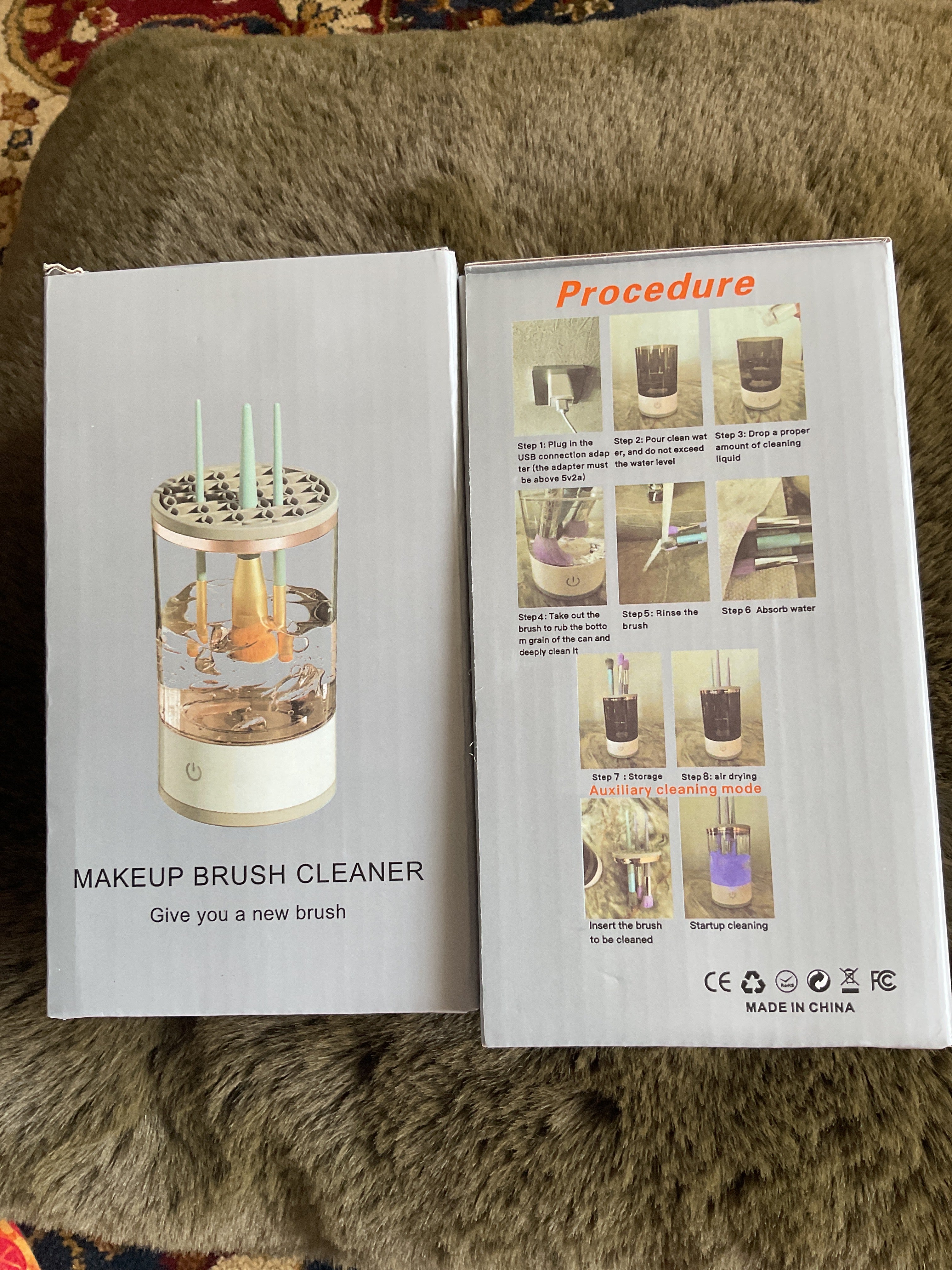 Makeup brush cleaner