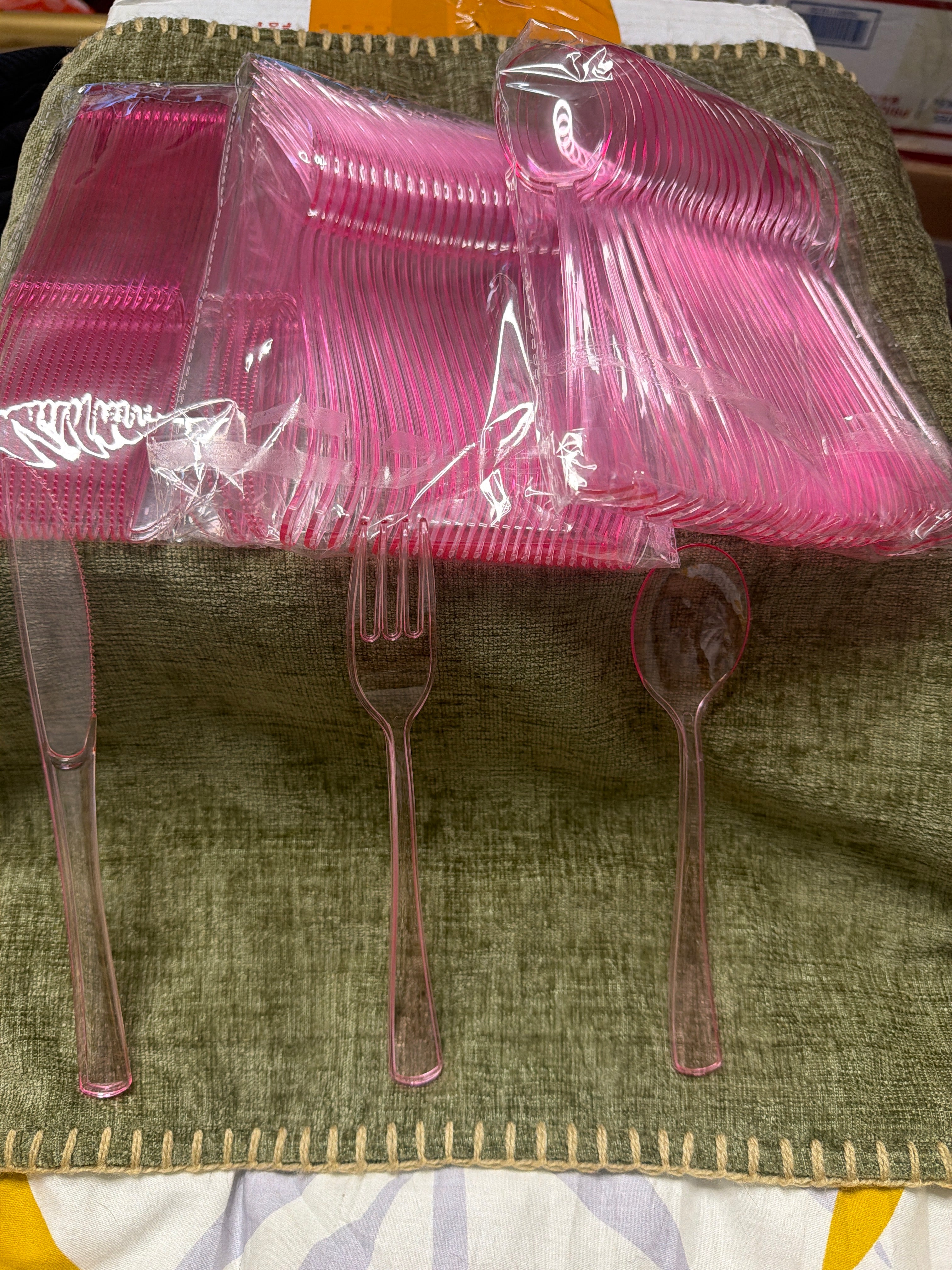 Plastic knives, stems, and forks ￼