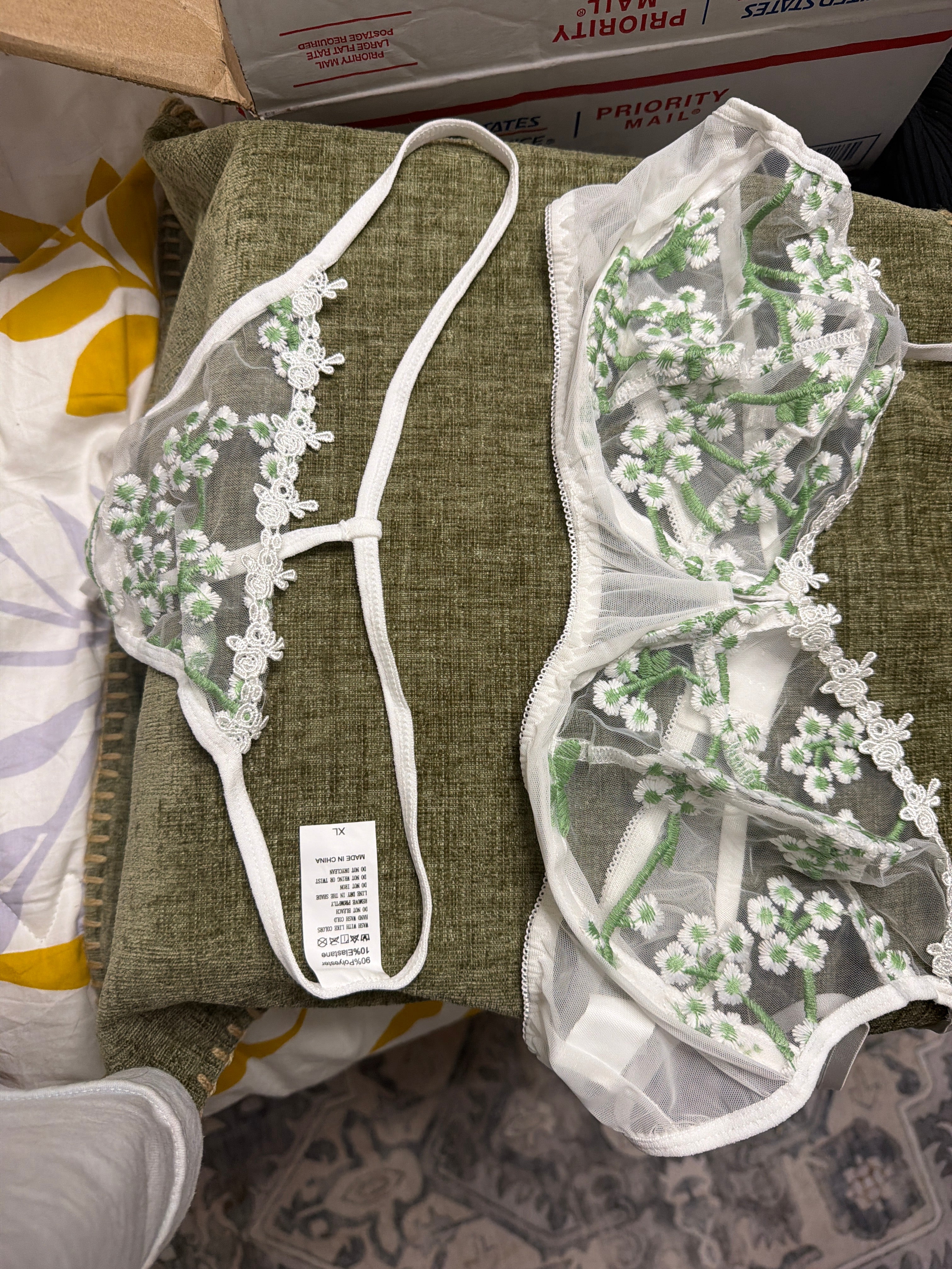 Medium and large panties and bra ￼